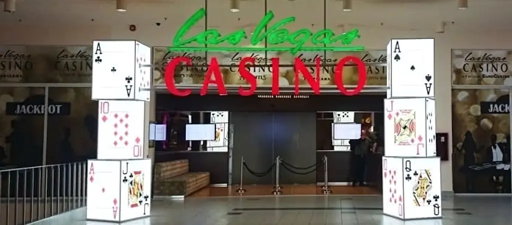 Las Vegas Casino Atrium EuroCenter, modern budapesti f&ouml;ldi kaszin&oacute;, k&eacute;nyelmes elhelyezked&eacute;ssel &eacute;s sz&eacute;les j&aacute;t&eacute;kk&iacute;n&aacute;lattal