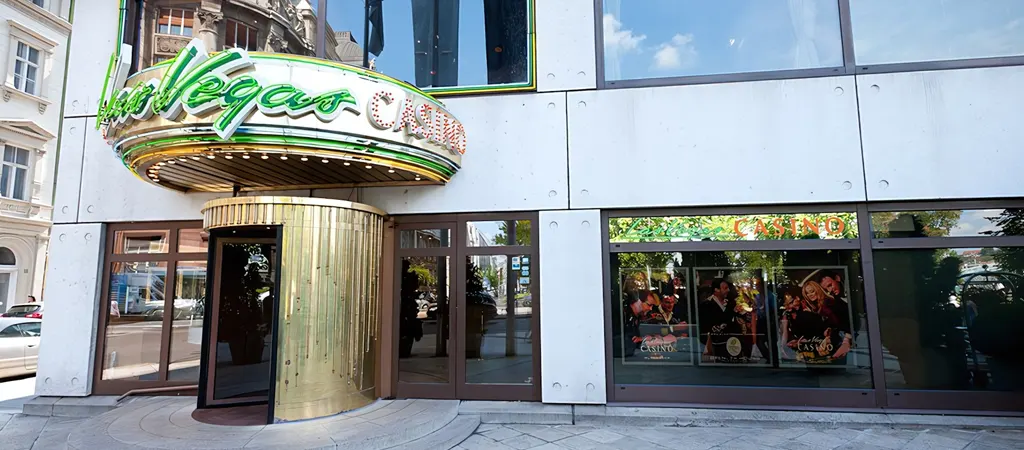 Las Vegas Casino Sofitel Budapest, eleg&aacute;ns f&ouml;ldi kaszin&oacute; a L&aacute;nch&iacute;d mellett, pr&eacute;mium j&aacute;t&eacute;k&eacute;lm&eacute;nnyel &eacute;s luxus k&ouml;rnyezettel